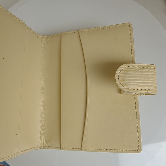 Louis Vuitton Epi Small Card Holder Notebook Cover Soft Yellow Beige Snap - Picture 5 of 14